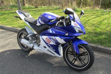 yamaha yzf r125 valentino rossi replica